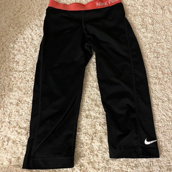 nike pro black cropped leggings medium - Picture 1 of 3